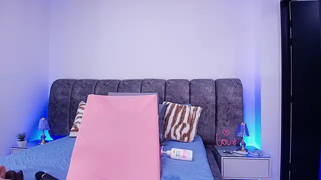 sweegirl69 online show from 25, 11, 2025