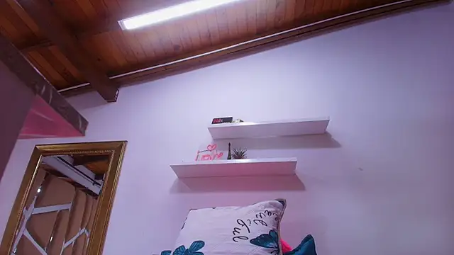 sweegirl69 online show from 13, 9, 2025