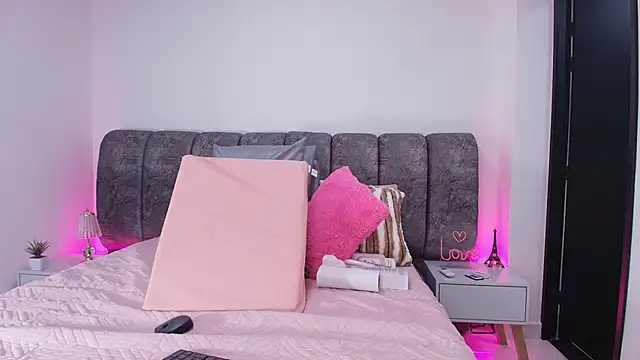 sweegirl69 online show from 10, 11, 2025