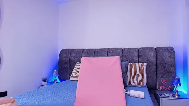 sweegirl69 online show from 22, 11, 2025