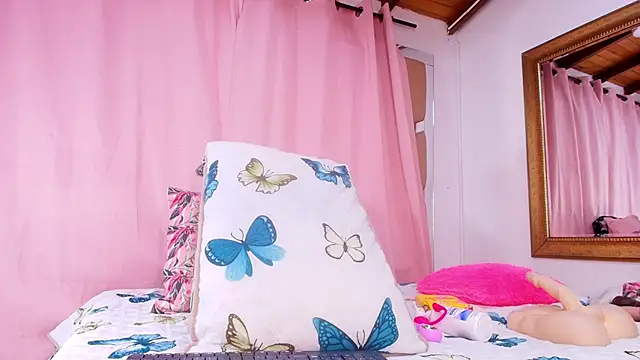 sweegirl69 online show from 10, 10, 2025