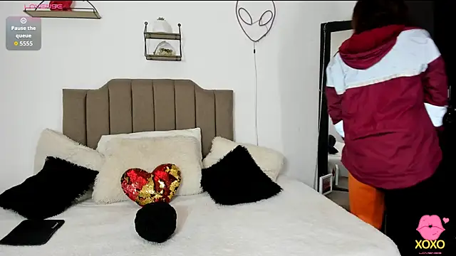 Elisabeth swan online show from 30, 9, 2025