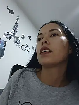 Snapshot of MiaForever1 chatting on 15, 7, 2026 MiaForever1 online show from 15, 7, 2026