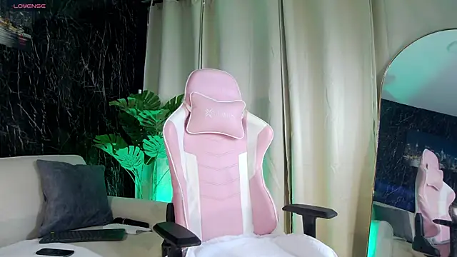 Emily Foxx01 online show from 8, 1, 2026