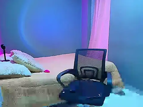 sophiejuicy  online show from 28, 9, 2025