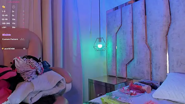 violet sm online show from 10, 9, 2025