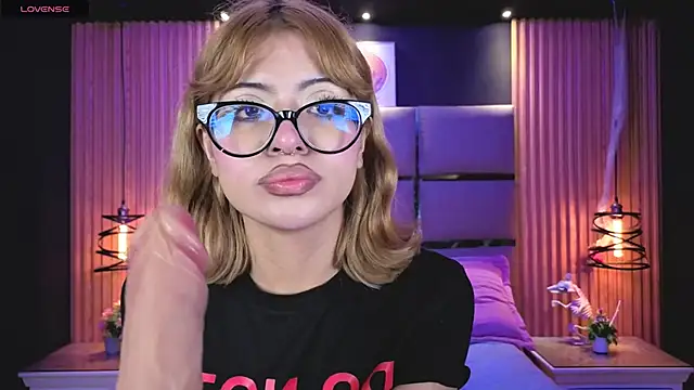 AlanaWalker9 online show from 15, 4, 2026