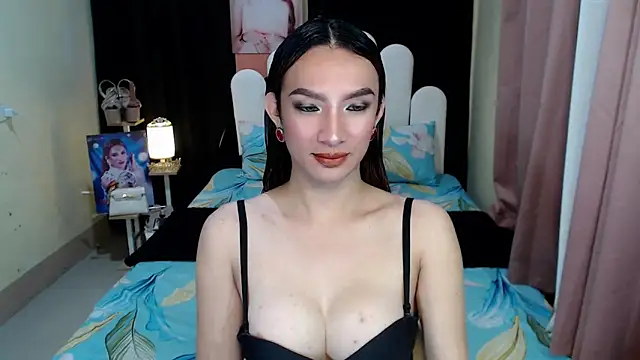 AmandaTheMonsterCock online show from 6, 10, 2025