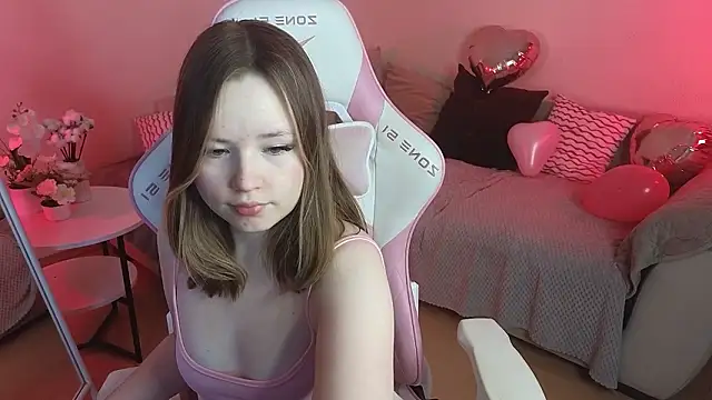 Snapshot of Sweetie_Hope chatting on 14, 2, 2026 Sweetie Hope online show from 14, 2, 2026