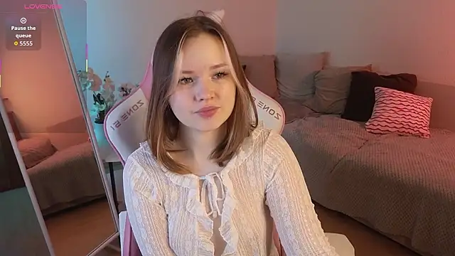 Snapshot of Sweetie_Hope chatting on 8, 2, 2026 Sweetie Hope online show from 8, 2, 2026