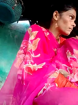 Snapshot of H_seema chatting on 12, 10, 2025 H seema online show from 12, 10, 2025