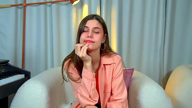 ArianaAllens online show from 10, 10, 2025