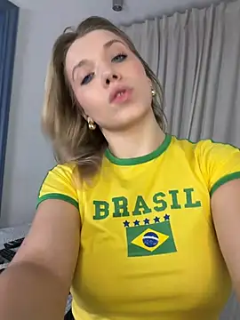 Snapshot of AlisaMyers chatting on 3, 7, 2026 AlisaMyers online show from 3, 7, 2026