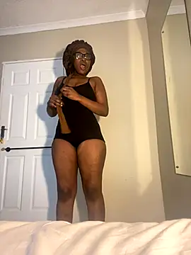 Moonzy77 online show from 29, 9, 2025