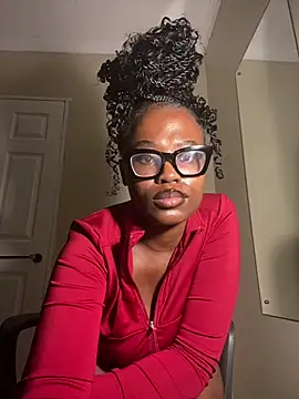 Moonzy77 online show from 6, 10, 2025