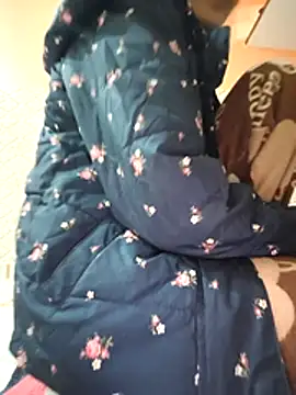 Aidakhan1212 online show from 5, 12, 2025