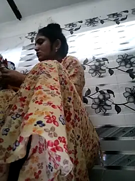 LUCKY cut online show from 18, 4, 2026