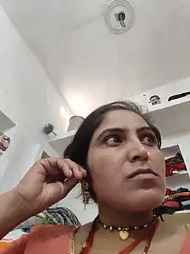 Snapshot of LUCKY_cut chatting on 28, 6, 2026 LUCKY cut online show from 28, 6, 2026