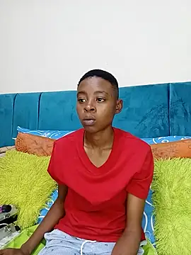Snapshot of SweetSlenderChoc chatting on 5, 6, 2026 SweetSlenderChoc online show from 5, 6, 2026