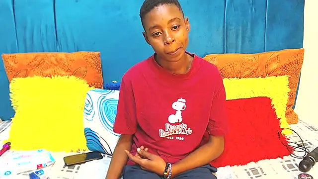 Snapshot of SweetSlenderChoc chatting on 10, 7, 2026 SweetSlenderChoc online show from 10, 7, 2026