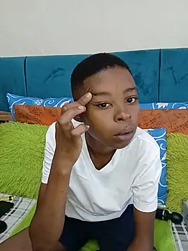 Snapshot of SweetSlenderChoc chatting on 7, 6, 2026 SweetSlenderChoc online show from 7, 6, 2026