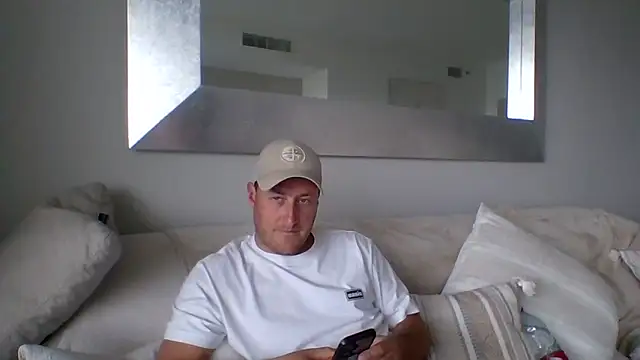 Londonlad818 online show from 10, 4, 2026