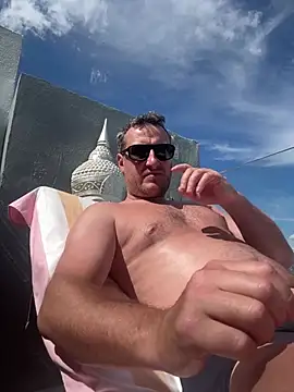 Londonlad818 online show from 13, 4, 2026