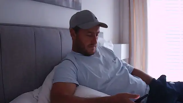 Londonlad818 online show from 23, 9, 2025