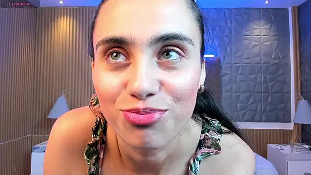 sofiapalacioss online show from 30, 9, 2025