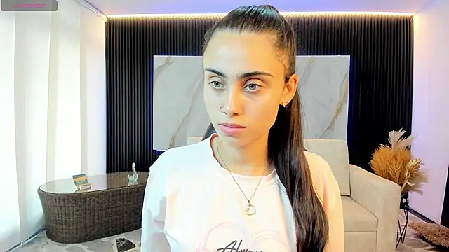 sofiapalacioss online show from 16, 2, 2026