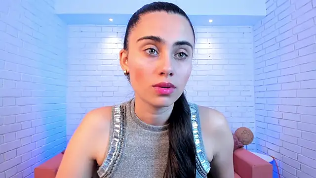 sofiapalacioss online show from 13, 9, 2025