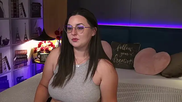 Mia Swano online show from 16, 6, 2026
