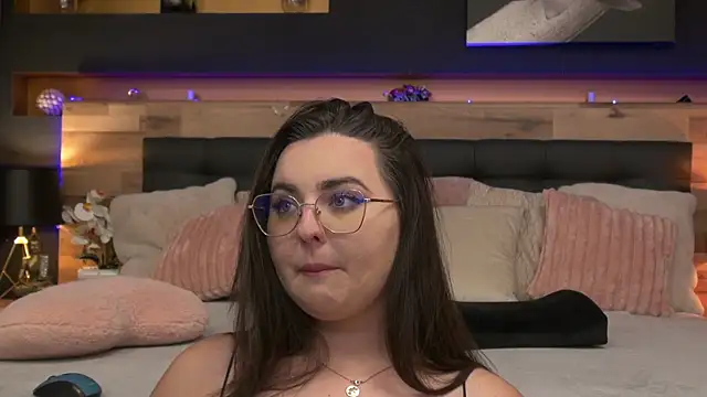 Mia Swano online show from 4, 8, 2026