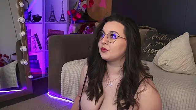 Mia Swano online show from 2, 4, 2026