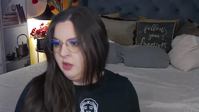 Mia Swano online show from 28, 11, 2025