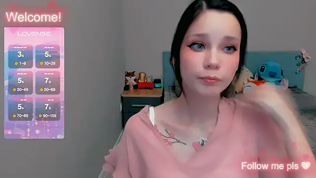 Kitten Alissa online show from 2, 11, 2025