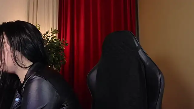 Jolie Orchid online show from 4, 12, 2025