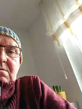 Snapshot of Oldmenhot66 chatting on 15, 2, 2026 Oldmenhot66 online show from 15, 2, 2026