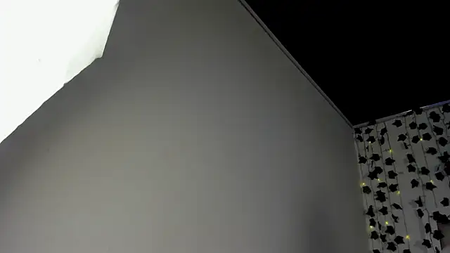 Snapshot of Miss__pretty chatting on 9, 9, 2025 Miss pretty online show from 9, 9, 2025