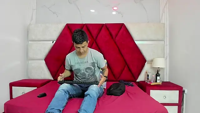 Kity spiderr online show from 4, 4, 2026