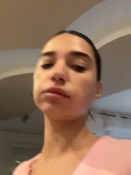 ItalianGirl online show from 25, 10, 2025