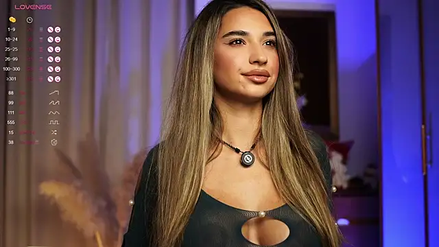 ItalianGirl online show from 6, 10, 2025