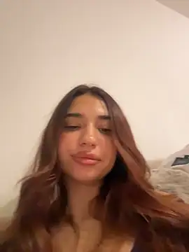 ItalianGirl online show from 21, 11, 2025