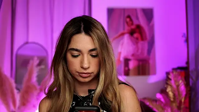 ItalianGirl online show from 7, 5, 2026