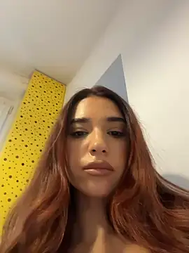 ItalianGirl online show from 22, 11, 2025