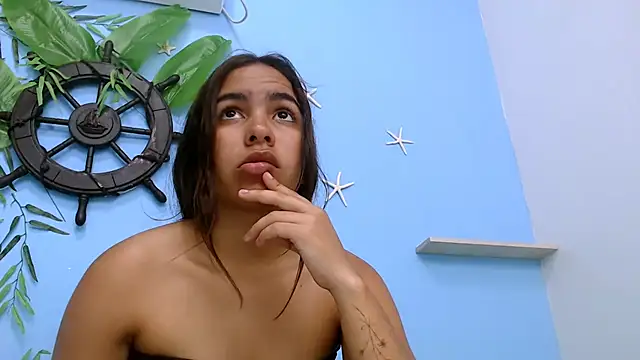 Snapshot of skinnysofia18 chatting on 21, 7, 2026 skinnysofia18 online show from 21, 7, 2026