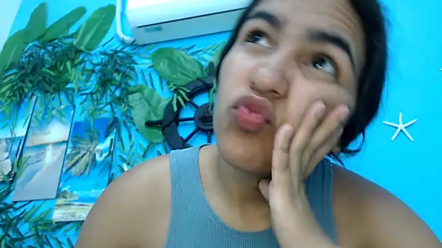 Snapshot of skinnysofia18 chatting on 18, 7, 2026 skinnysofia18 online show from 18, 7, 2026