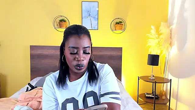 Snapshot of ViolettGomez_93 chatting on 28, 9, 2025 ViolettGomez 93 online show from 28, 9, 2025