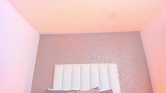 KaylieBrooks online show from 25, 3, 2026