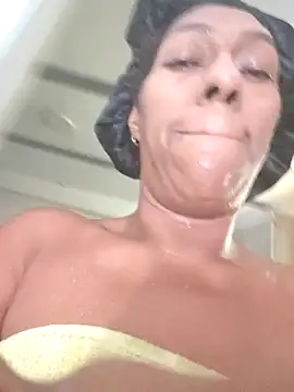 Kristal Bronw Lawren online show from 4, 10, 2025